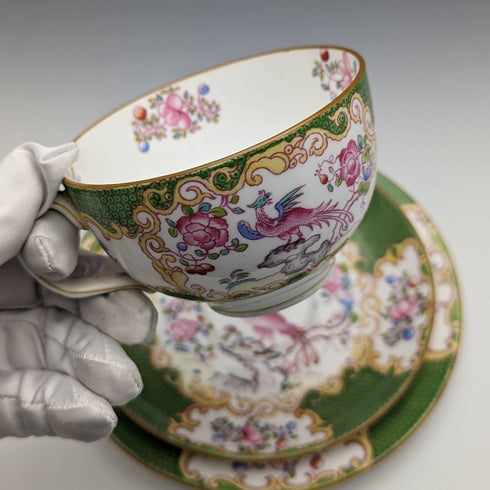 20 世紀上半葉英國明頓茶杯三重奏 Cockatrice Green 連譯